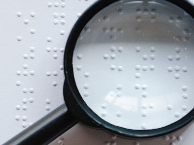 превью публикации В Барнауле на продуктах могут появиться этикетки со шрифтом Брайля