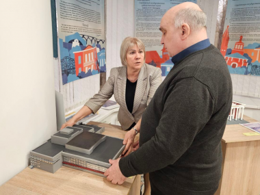 превью публикации Тактильный макет Театра драмы появился в Саратове