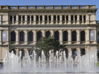 превью публикации Грантовый конкурс «Особого взгляда»: в музеях 10 городов появятся тактильные копии экспонатов